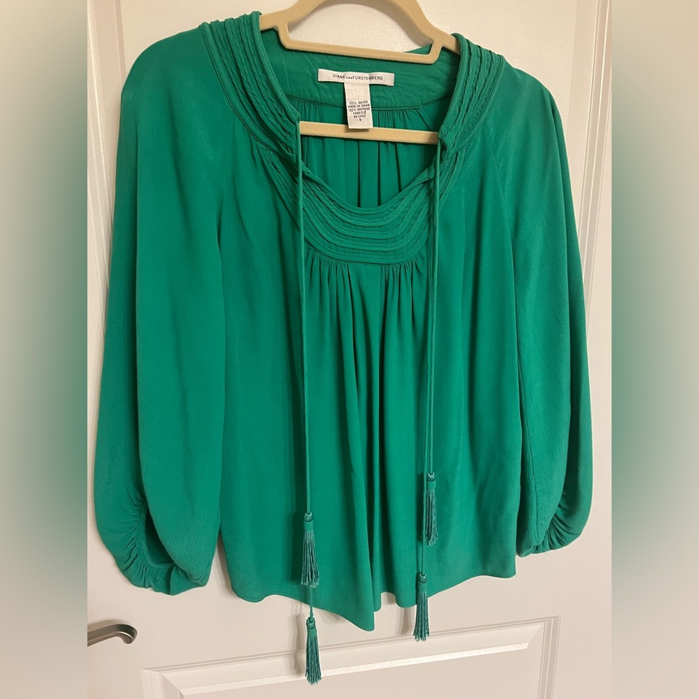 Diane von Furstenberg New Aquilina top in island green, size 0